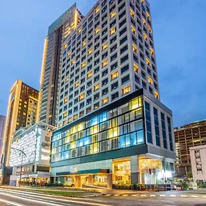 3* ホテル Fives City Centre